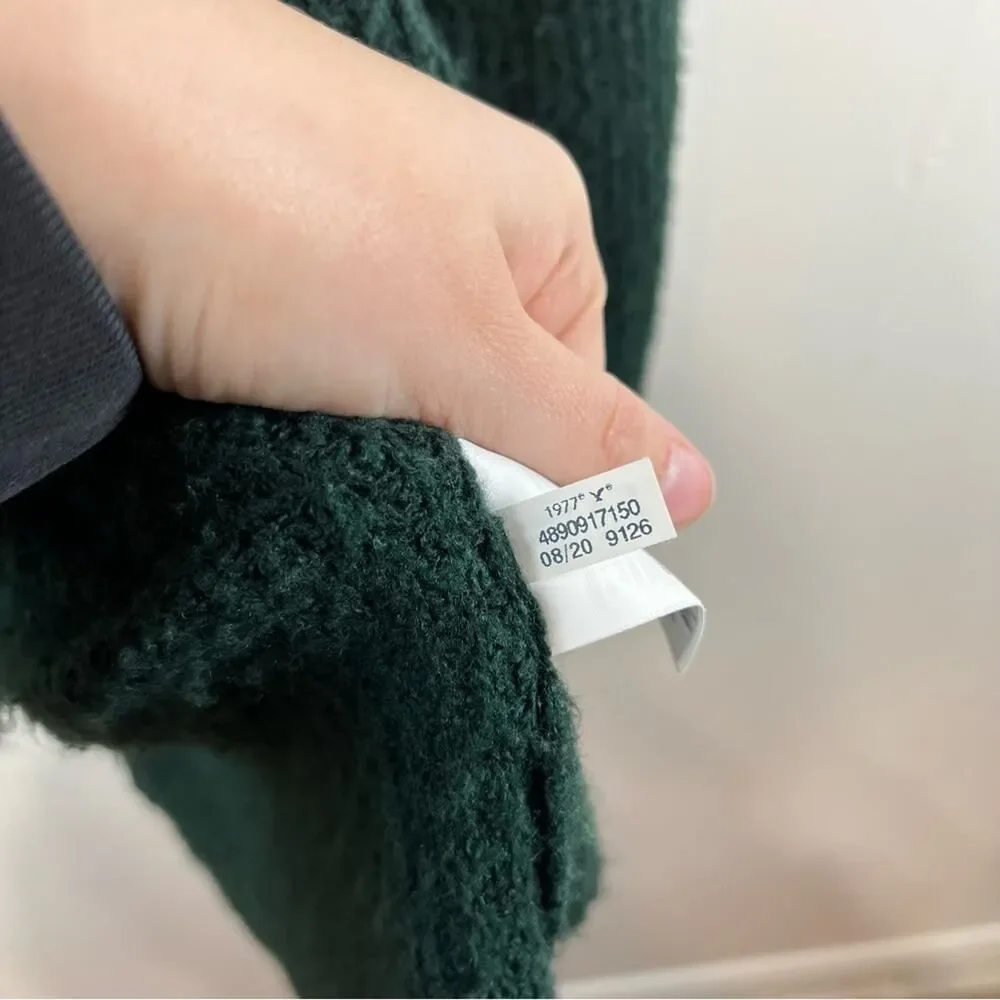 American Eagle Dark Green Oversized V-Neckline Knit Sweater Size Woman's XS